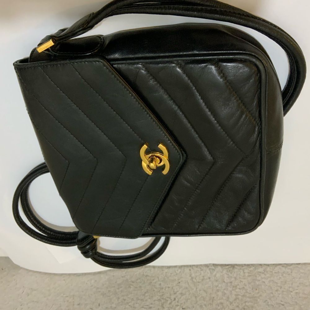 Chanel Vintage CC Turnlock Crossbody Bag  Envelope Flap Chevron Lambskin Mini - Picture 4 of 16